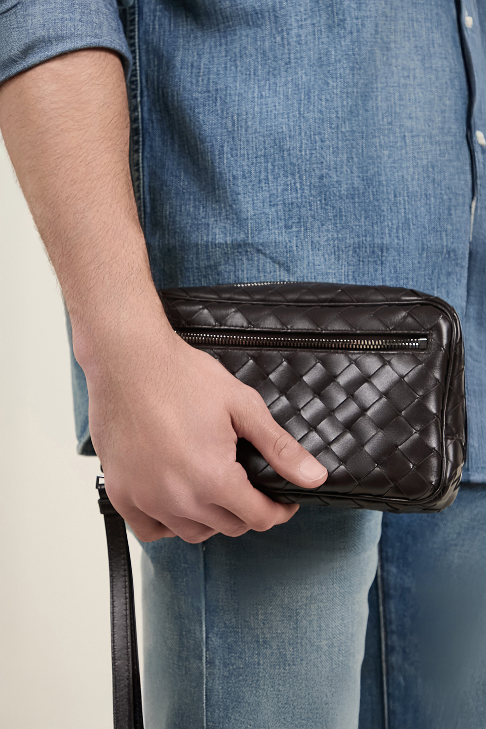 תמונת כל הלוק של תיק